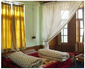 agro-stone-cottage-room2